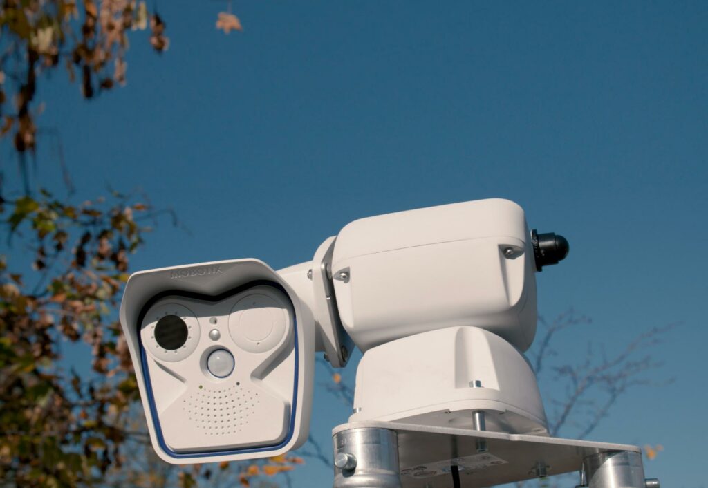 Mobotix-Kamera-Waermebild-Wald